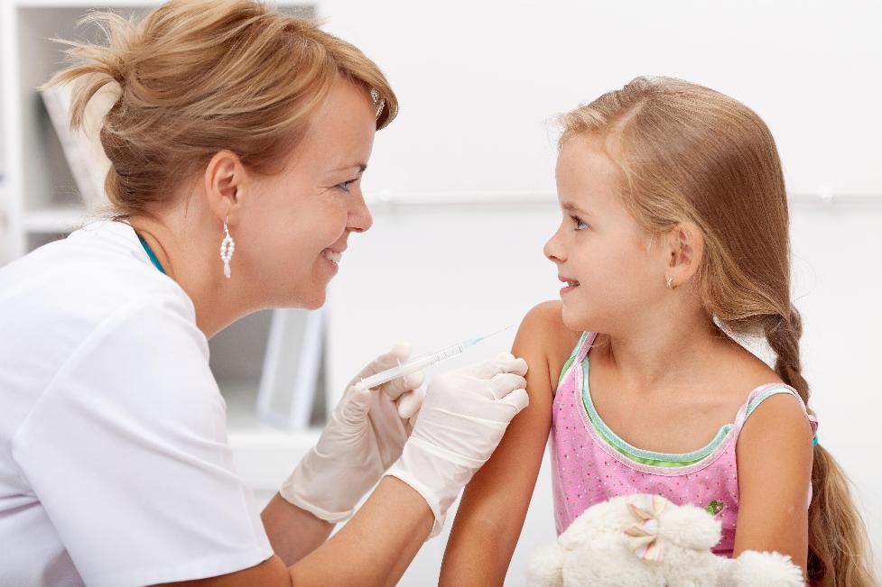 Вакцинация детей в детском медицинском центр 